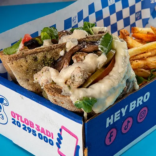 Makloub Chicken Cream